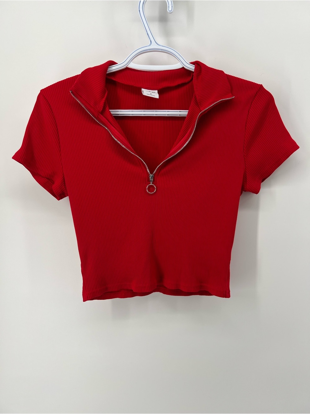 TNA Women’s Medium Red Ribbed Quarter Zip Crop Top